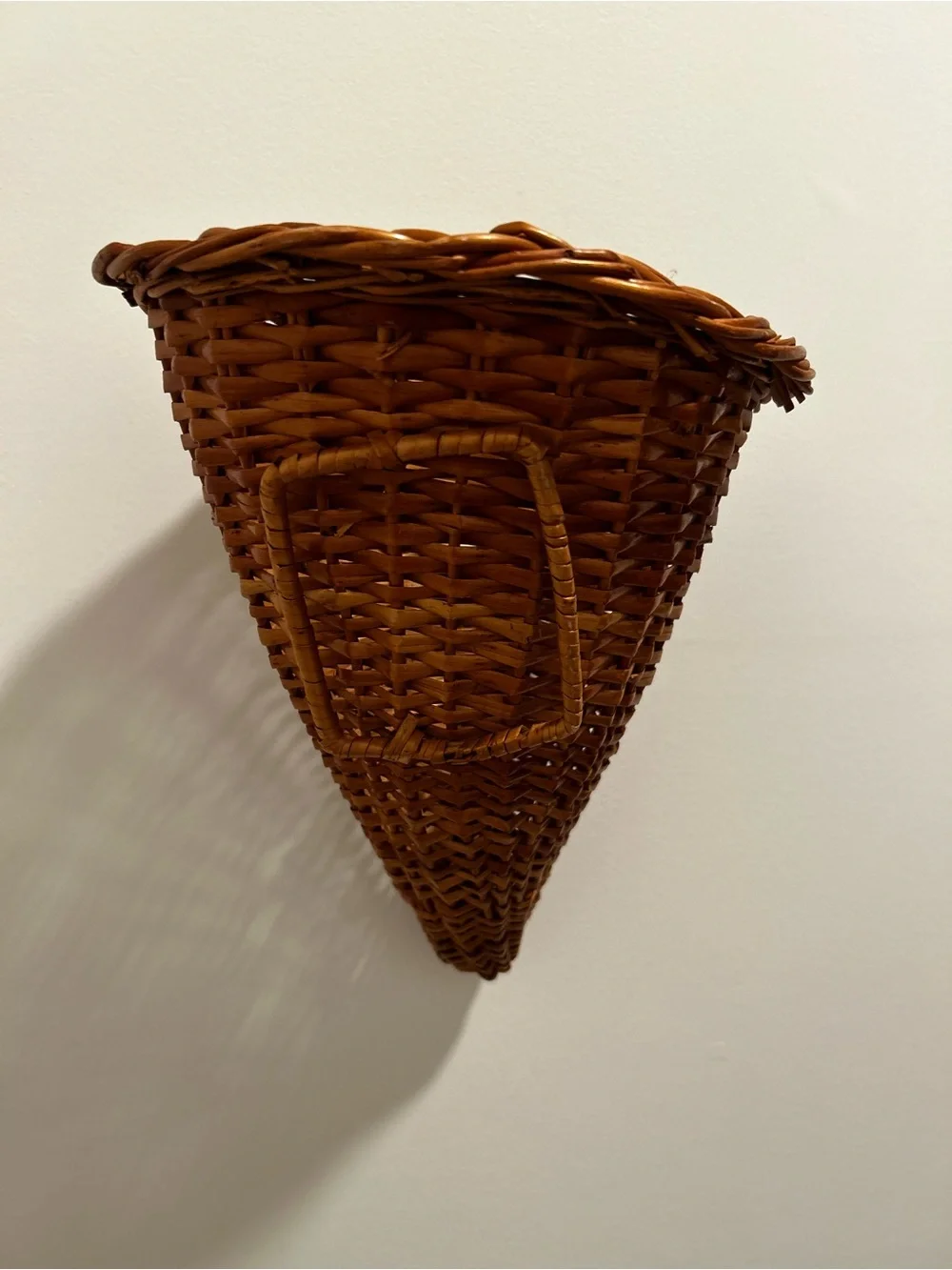 Vintage Wicker Cornucopia Hanging Wall Basket Pocket